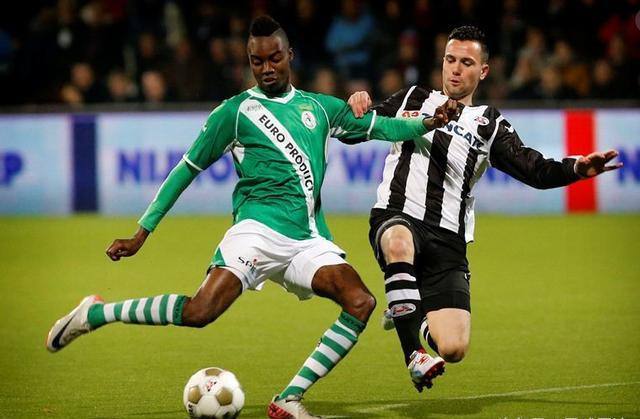 关于其具有 关于其具有