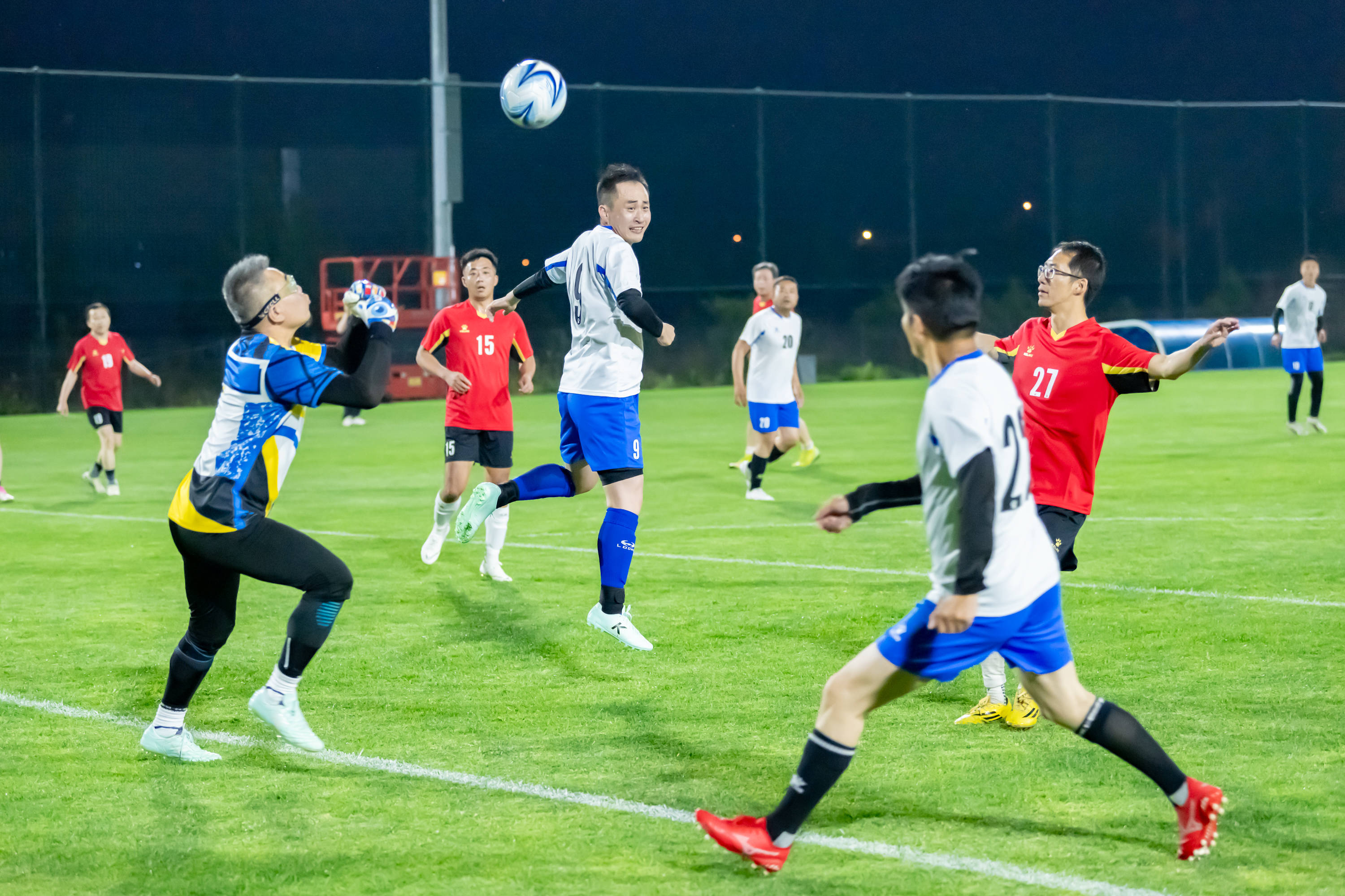 把身体推向 把身体推向